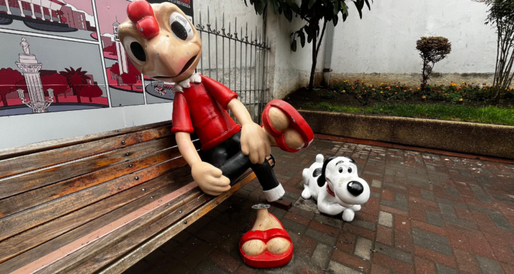 Estatua de Condorito vandalizada