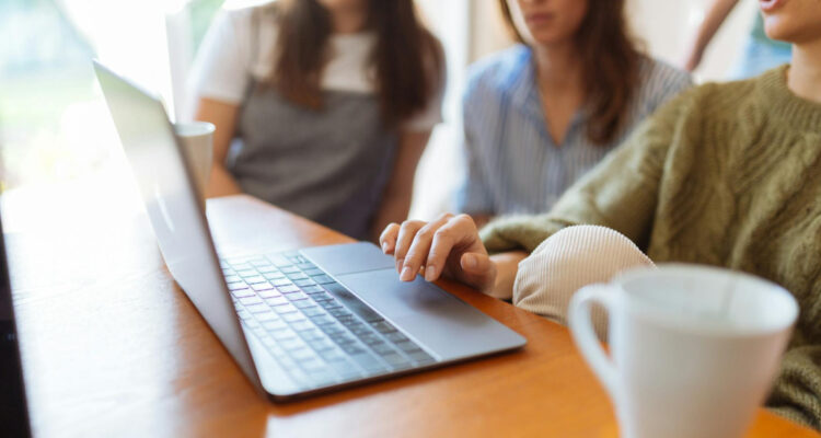 IE University y Santander ofrecen 3 mil cupos para cursos para transformación digital de Pymes