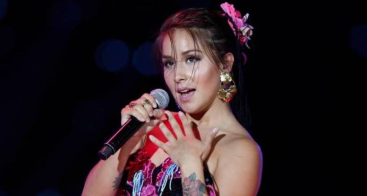 Denise Rosenthal deja Chile