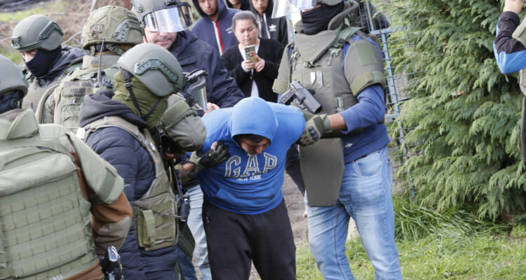Detienen a tres sujetos en cercanías de Cañete tras negarse a control de identidad
