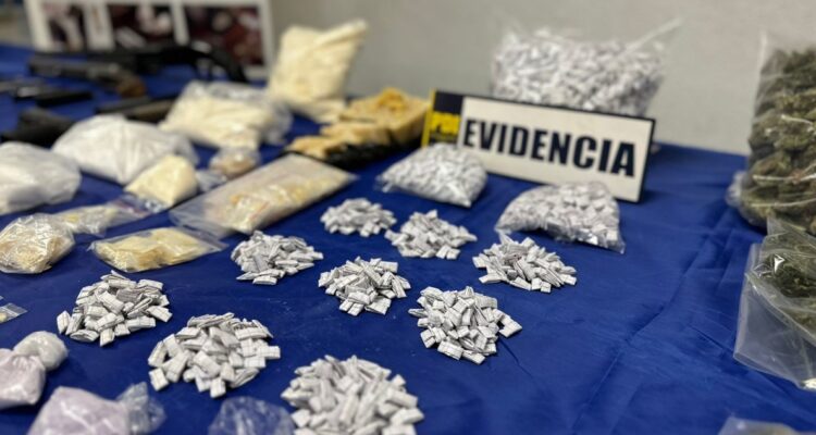 Nueve detenidos deja operativo antidrogas en la población La Legua