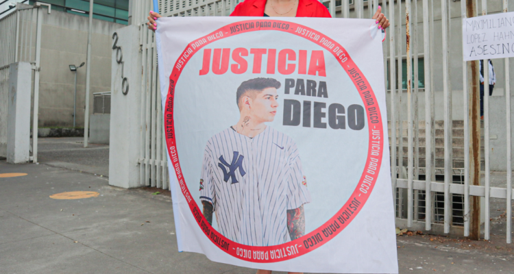 Imagen de pancarta de Diego Herrera previo a cierre de investigación