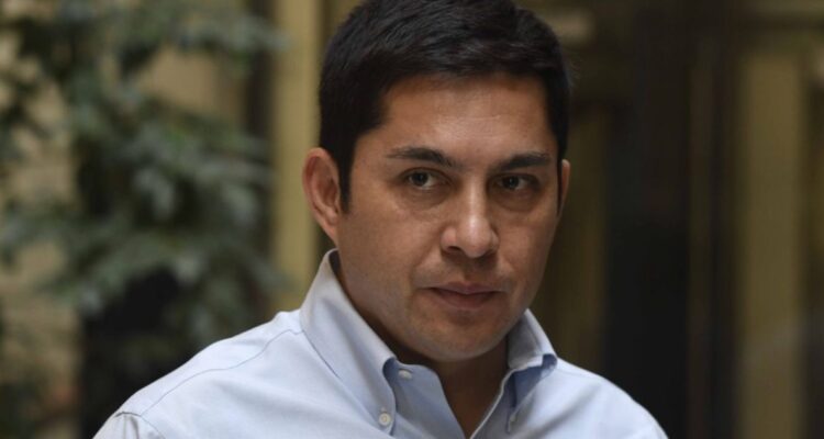 “Estoy mejor”: diputado Durán (RN) actualiza su estado de salud tras ser operado por peritonitis