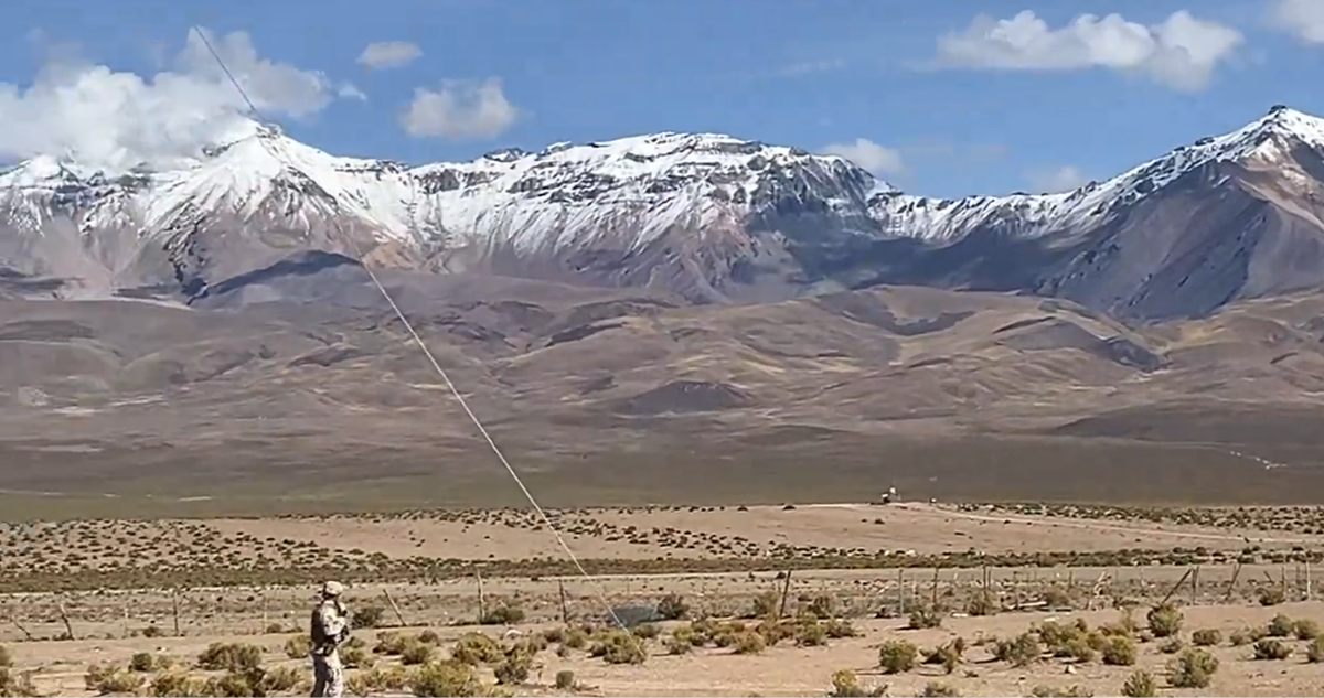 Carabineros intercambian disparos con un grupo de sujetos que se devolvía a Bolivia por Colchane