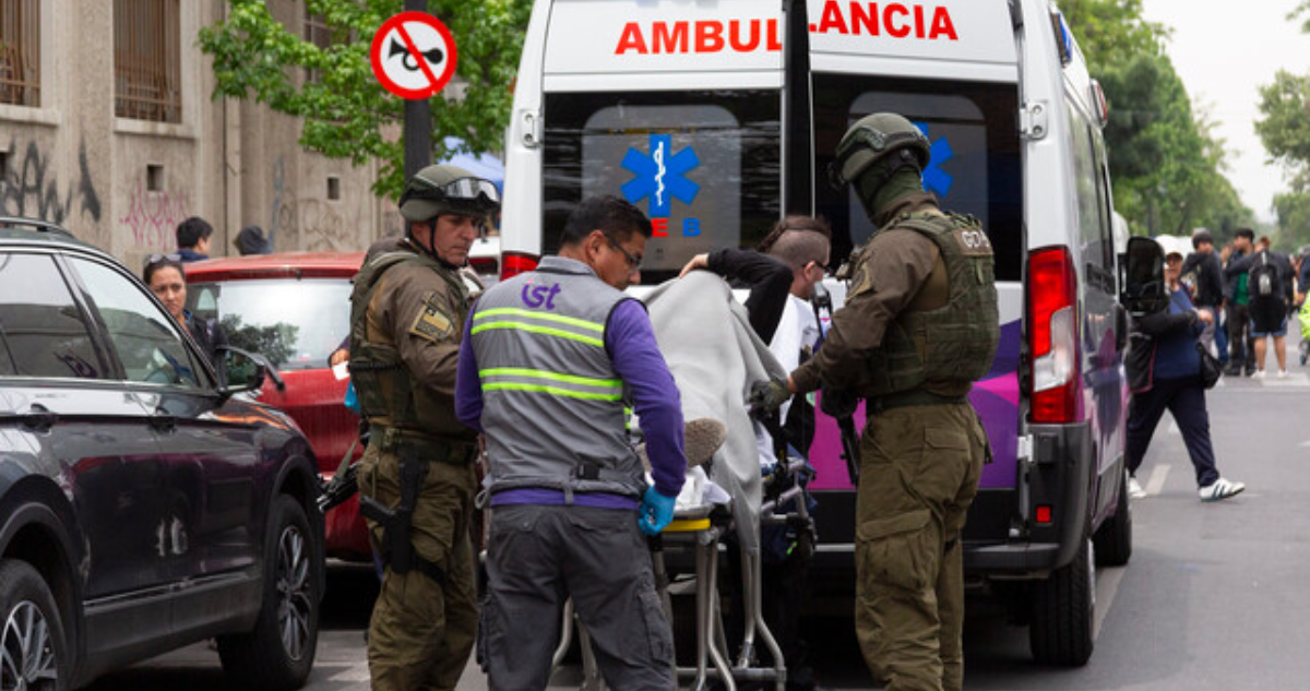 Asaltandes disparan balín de acero a hombre que sacaba dinero en céntrico banco en Viña del Mar