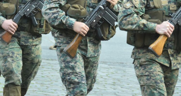 45 conscriptos presentan cuadro infeccioso en mismo regimiento donde murió joven de 19 años en Putre