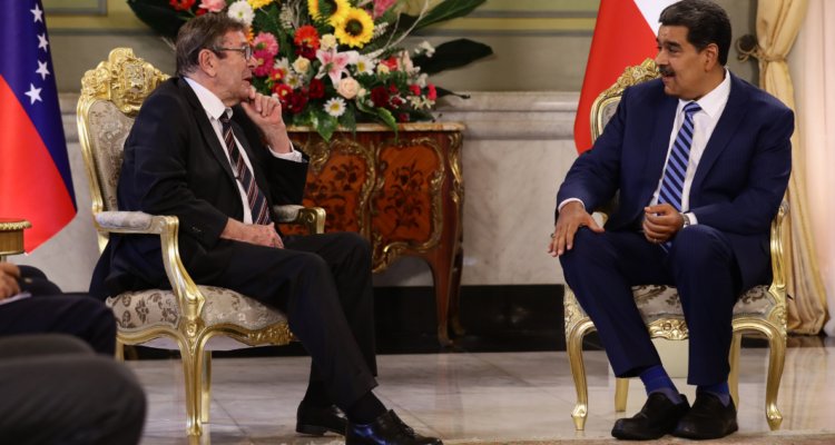 Gobierno evalúa llamar a consulta a embajador en Venezuela tras dichos de canciller por Tren de Aragua