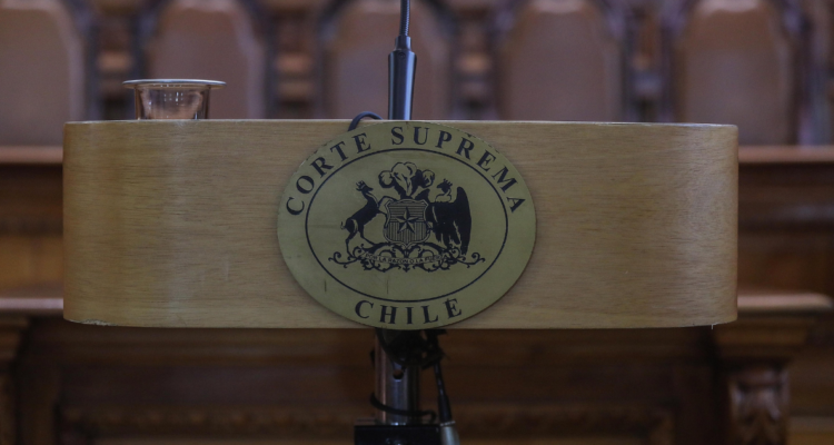 Logo de la Corte Suprema por situación de extrabajador de Enap