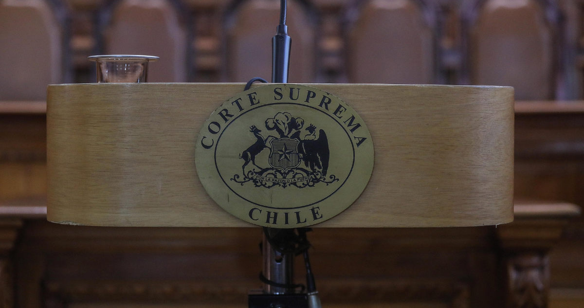 Logo de la Corte Suprema por situación de extrabajador de Enap