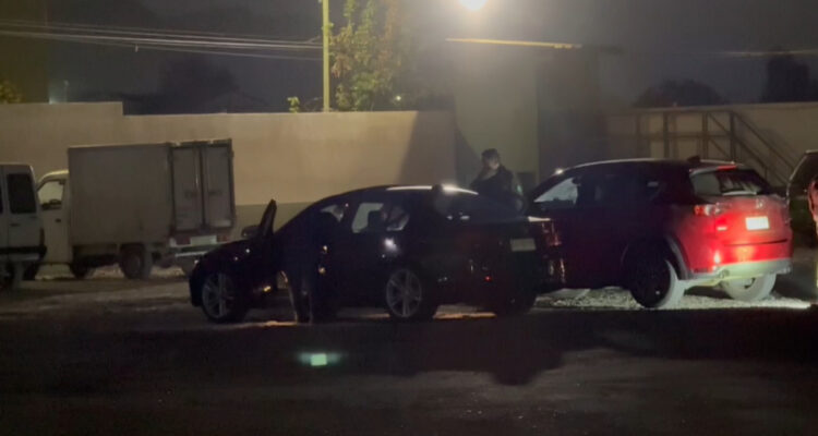 Capturan a menor integrante de banda dedicada a encerronas en la RM: dos vehículos recuperados