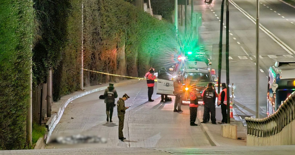 Hallan cadáver en plena vía pública en San Antonio: Brigada de Homicidios indaga
