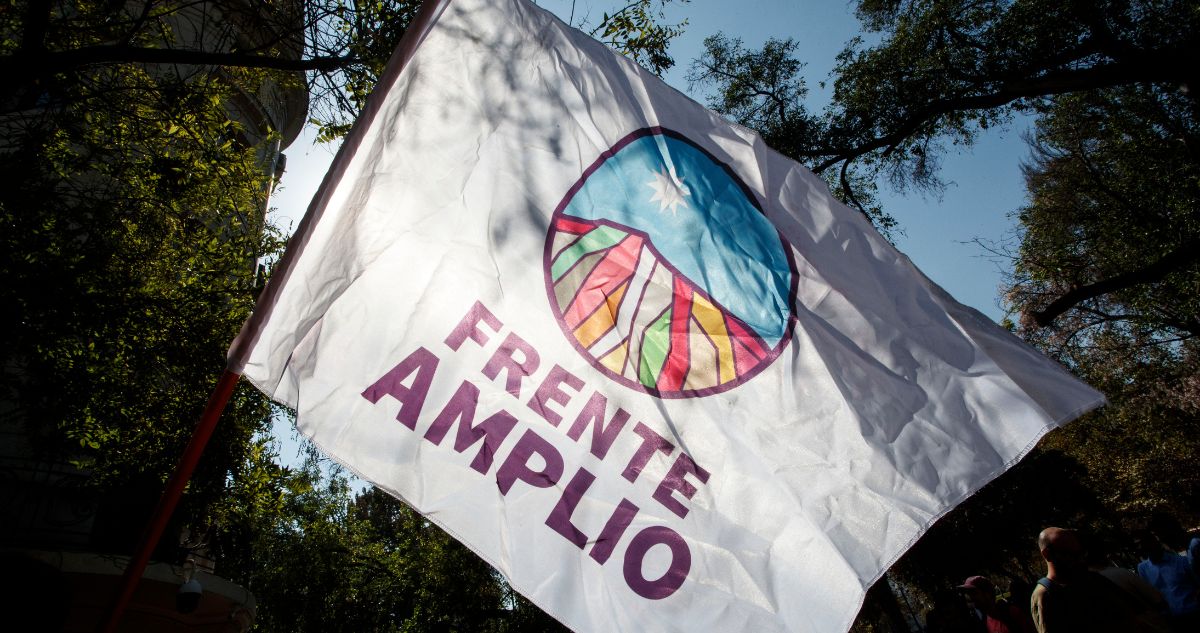 El primer obstáculo: Servel rechaza escritura del Frente Amplio para inscribirse como partido único