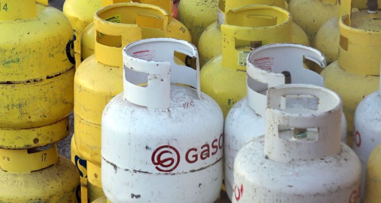¿Está muy caro el gas? Conoce algunos descuentos que puedes conseguir en recargas de cilindros