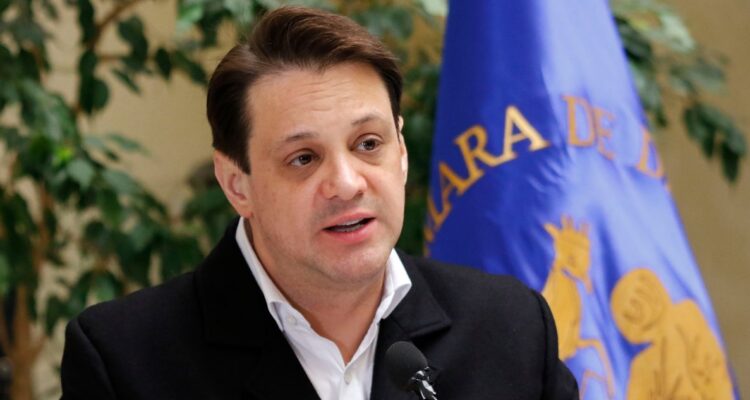 Rivas (PDG) se desdice sobre “ofrecimiento” de Elizalde y afirma que la vicepresidencia era un acuerdo