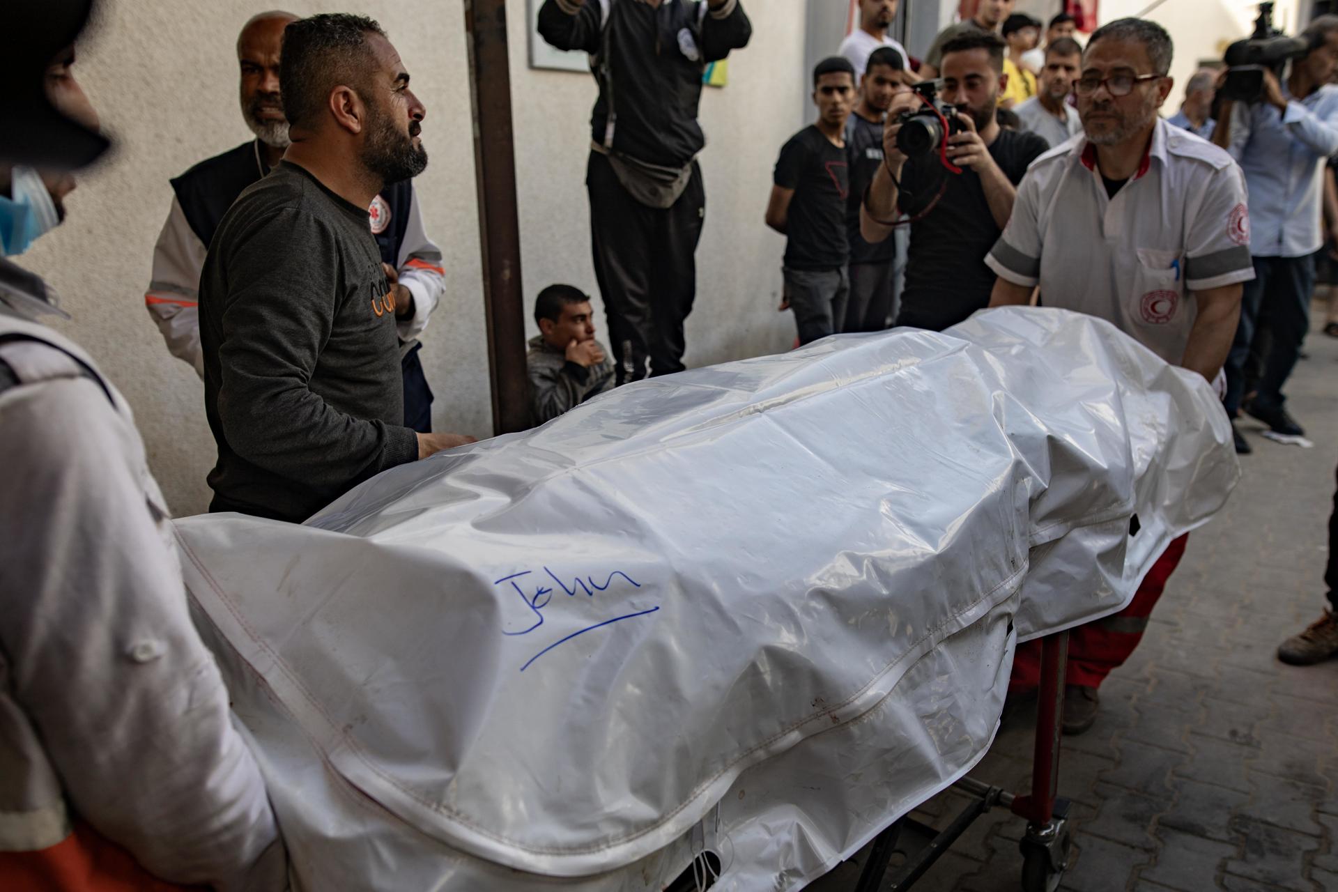 El cuerpo de uno de los voluntarios de WCK asesinado por el Ejército de Israel