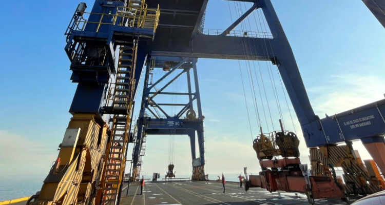Gremio de exportadores en alerta por cierre de Puerto Coronel: “Hay costos que no se podrán absorber”