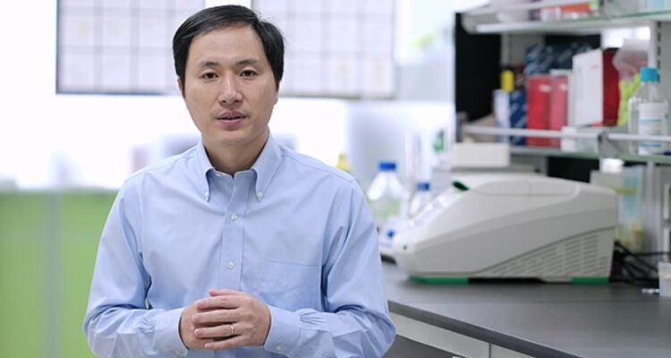 Científico chino que creó primeros bebés editados genéticamente, salió de prisión y retomó su trabajo