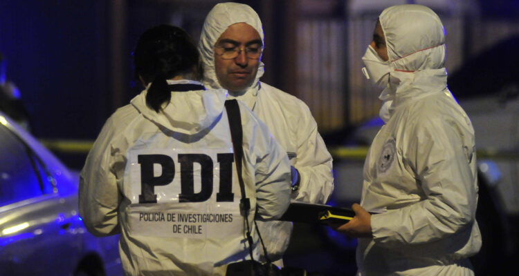 Hombre termina baleado en el cuello tras presunto asalto en Santiago Centro