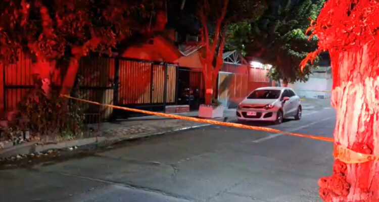 Balean a sujeto al interior de auto en Quilicura: terminó detenido por incumplimiento de cautelar