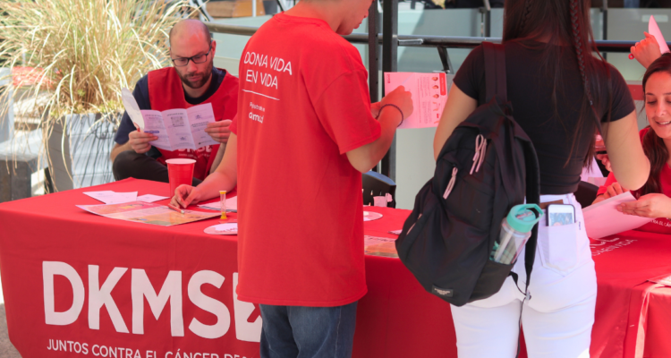 Buscan reunir 6 mil donantes de células madre sanguíneas en Chile: qué significa y cómo participar