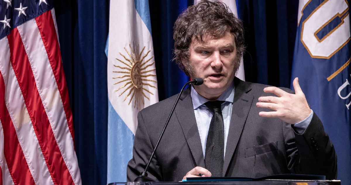 El presidente de Argentina, Javier Milei, habla en el Campus de la Bahía Biscayne de la Universidad Internacional de Florida en Miami, Florida, Estados Unidos, 11 de abril de 2024