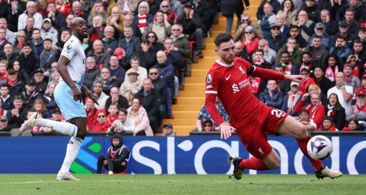 Liverpool tropezó impensadamente ante Crystal Palace.