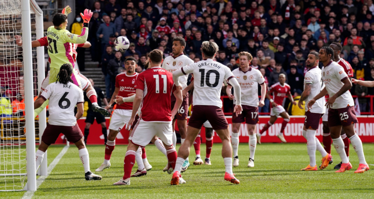 Con los de Manchester en contra: Premier League busca poner límite salarial a sus estrellas