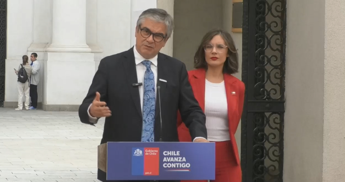 Punto de prensa de la ministra Camila Vallejo y el ministro Mario Marcel en La Moneda