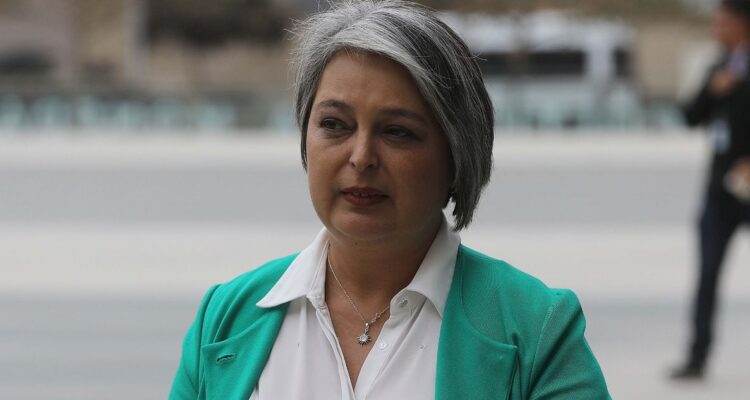 Jara defiende mayor presencia de movimientos sociales: Hacen sinónimo de sociedad civil con violencia
