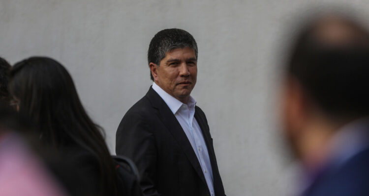 La reservada reunión del subsecretario Monsalve con la viuda del exmilitar Ronald Ojeda