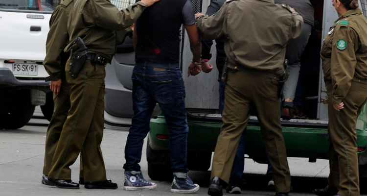 Foto de contexto por detenidos en Negrete tras asalto a camión de pollos