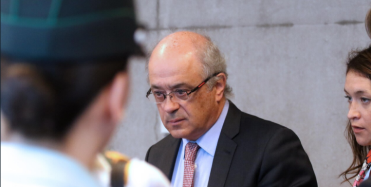 Quedó en prisión preventiva: condenan a oncólogo de Clínica Las Condes por abusos sexuales reiterados