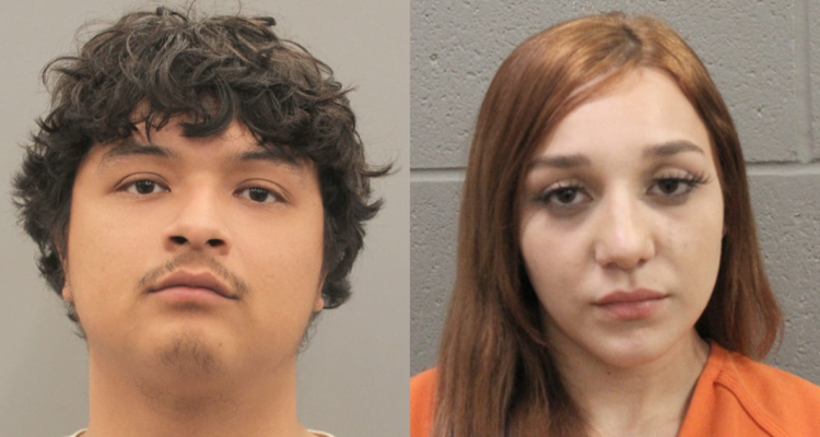 Padres enfrentan cargos por muerte de sus gemelas en Texas: estaban desnutridas y con graves lesiones