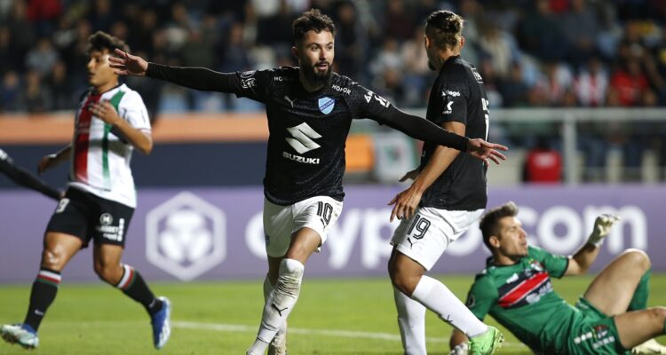 Palestino fue goleado por Bolívar en la Copa Libertadores.