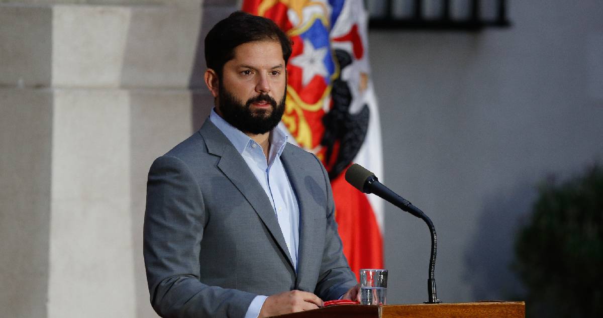 Presidente Boric condena ataques de Irán contra Israel: “Terminan pagando los pueblos”