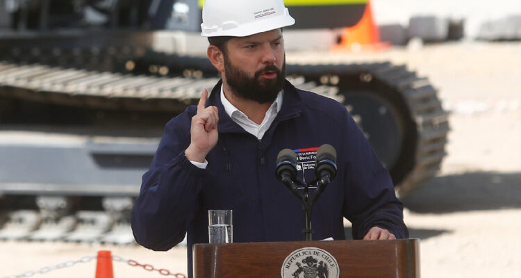 El Presidente de la República, Gabriel Boric Font, encabeza el inicio de obras de la extensión Cerrillos – Lo Errázuriz, de la Línea 6 del Metro de Santiago.
