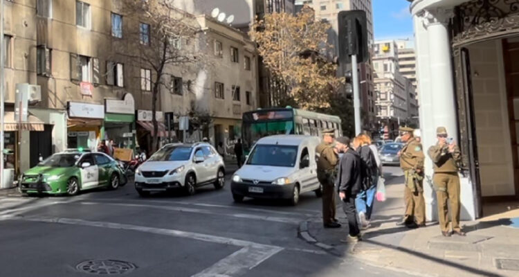 Cuatro detenidos por secuestro a empresario en Santiago: lo habrían obligado a firmar documentos