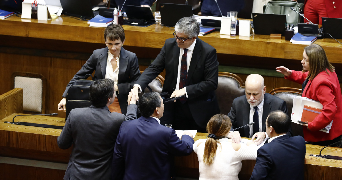 imagen archivo de la votación del proyecto de ley para el cumplimiento de las obligaciones tributarias