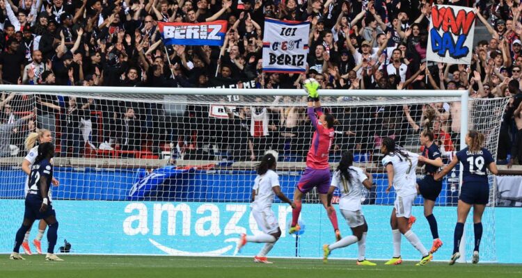 PSG cayó ante Lyon de Endler por Champions League Femenina.