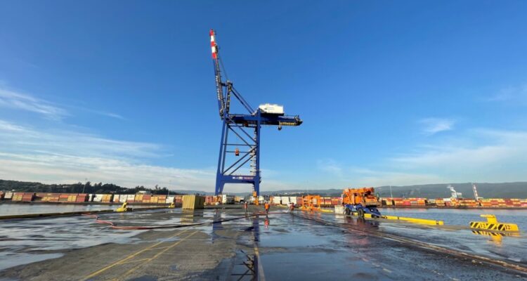 Puente Coronel contra dirigentes sindicales de trabajadores eventuales.