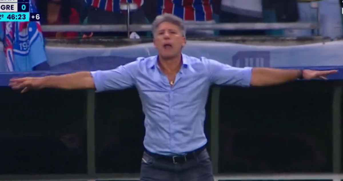 Insólito momento en liga brasileña: DT Renato Gaucho se llevó a sus jugadores por cobro contra Gremio