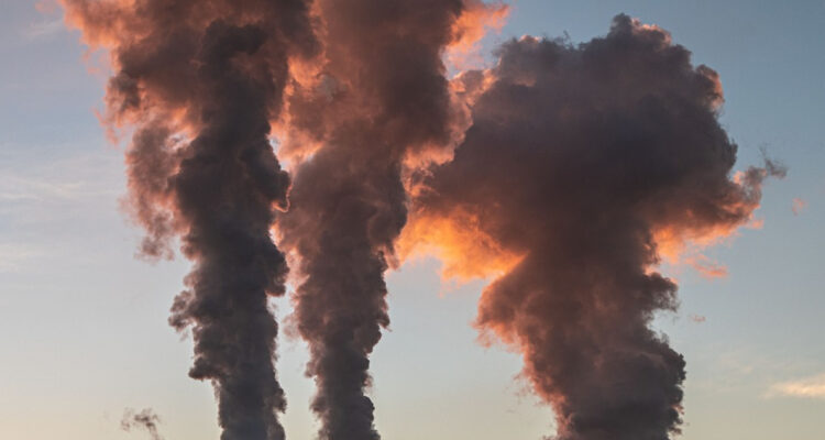 Alertan por el aumento de emisiones de un gas invernadero 24.300 veces más potente que el CO2