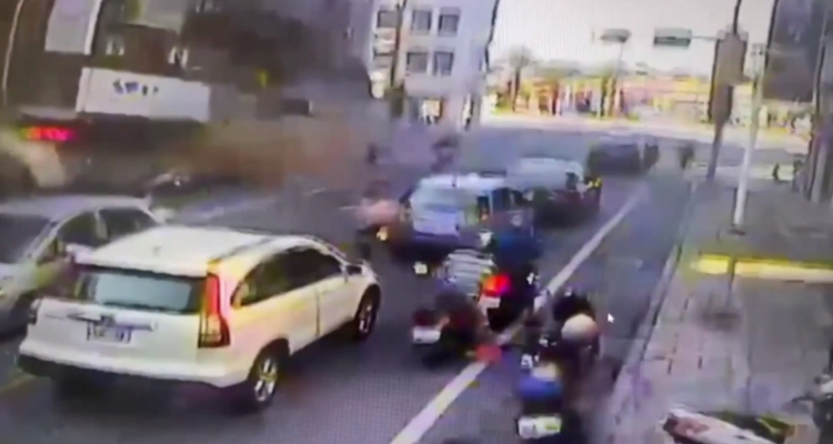 edificio desplomándose