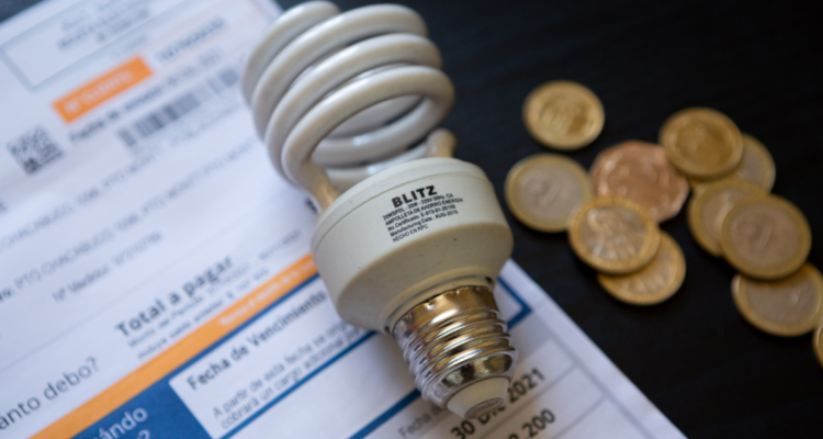 A ley norma que estabiliza las tarifas eléctricas y creo subsidio para hogares vulnerables