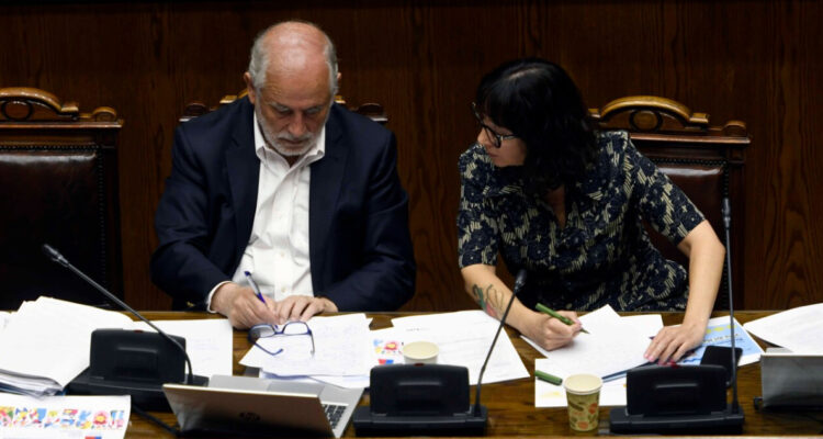 Declaración de exsubsecretaria Rojas ante Fiscalía pone en entredicho versión de Montes y Crispi