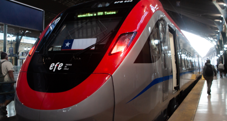 Chile y España exploran vías para desarrollar trenes de alta velocidad y trayectos cortos en el país