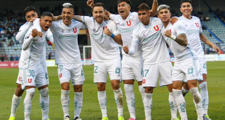 La U gana, gusta y golea en Talcahuano: azules mantienen el invicto y se alejan en la cima del torneo