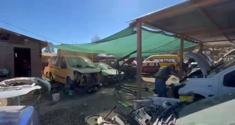 Detienen a 7 personas tras operativo en desarmadurías ilegales y talleres en Placilla