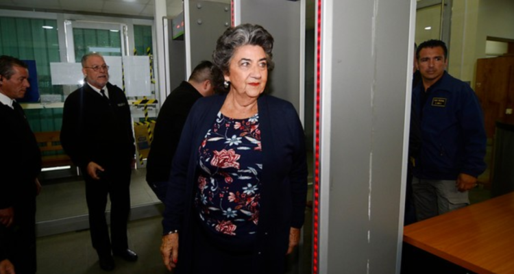 Oficialismo valoró que Fiscalía solicitara cartolas de sus cuentas bancarias a Virginia Reginato