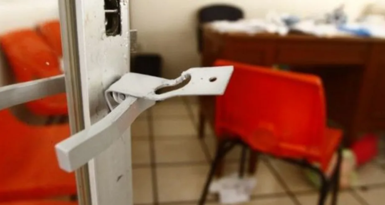 Escuela rural de Padre las Casas sufre robo por tercera vez: delincuentes robaron estufas y tablets